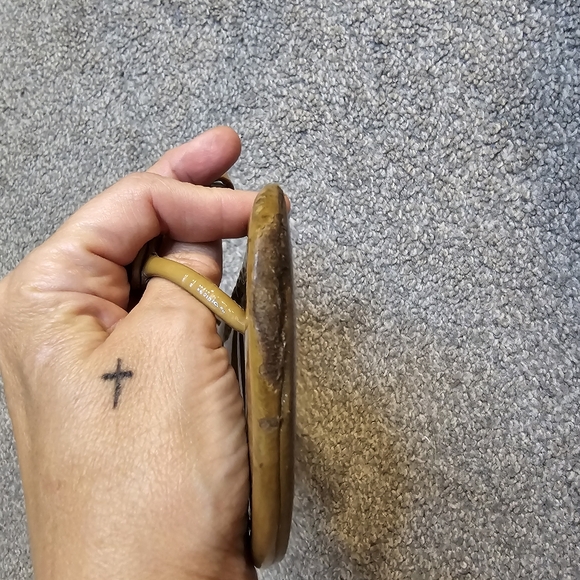 Tory Burch Dark Beige Leather Flat Flip Flops Size 9.5 Preppy Girlhoodcore - Picture 8 of 12